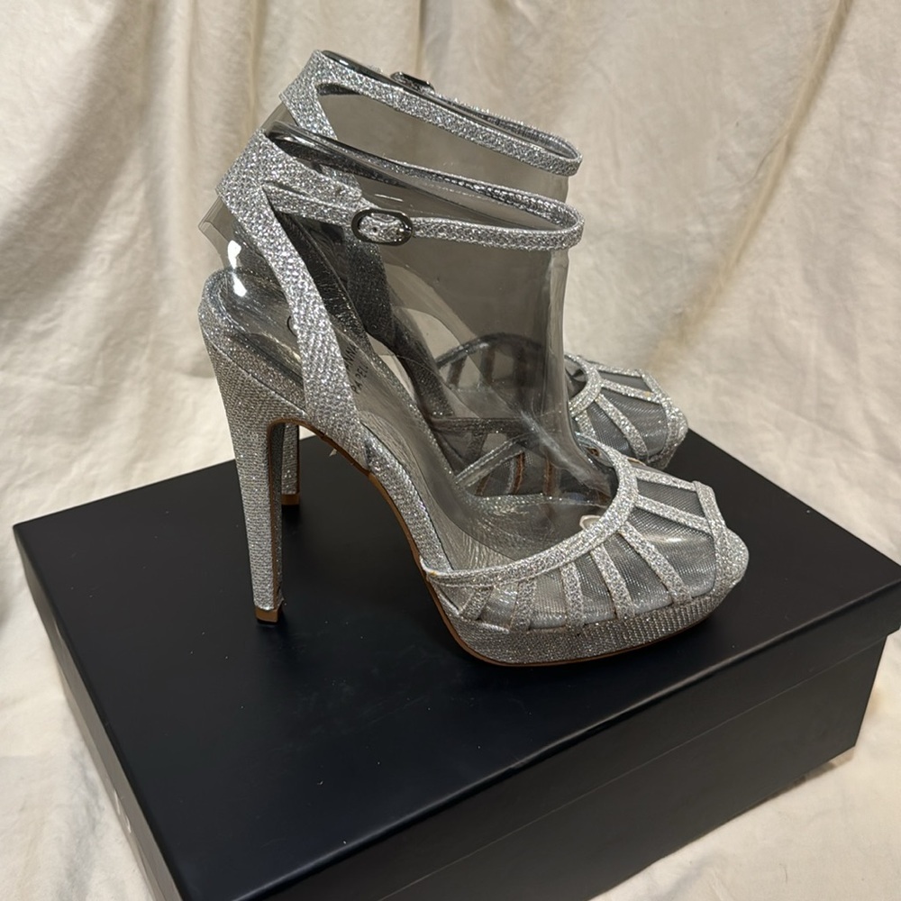 Adrianna Papell Women's, Saida, Silver, Strap, Peep Toe, 5” High HeelNew in Box
